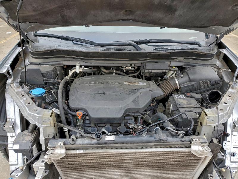 Фото 11 - HONDA RIDGELINE