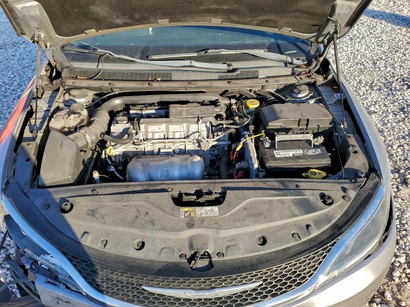 Фото 11 - CHRYSLER 200