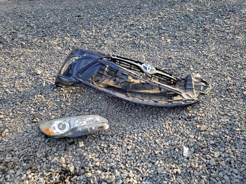 Фото 12 - TOYOTA CAMRY