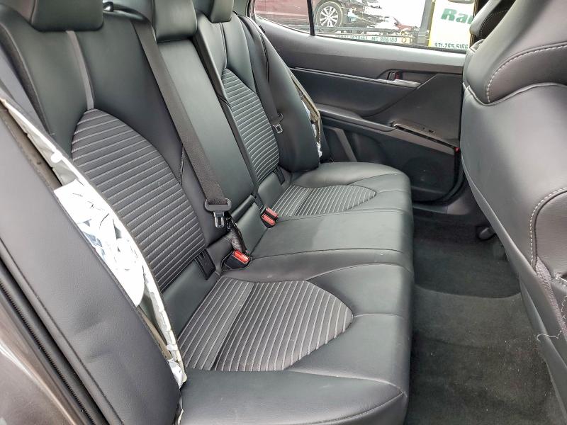 Фото 10 - TOYOTA CAMRY