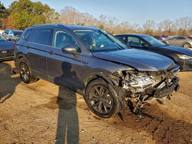 Фото 4 - VOLKSWAGEN TIGUAN