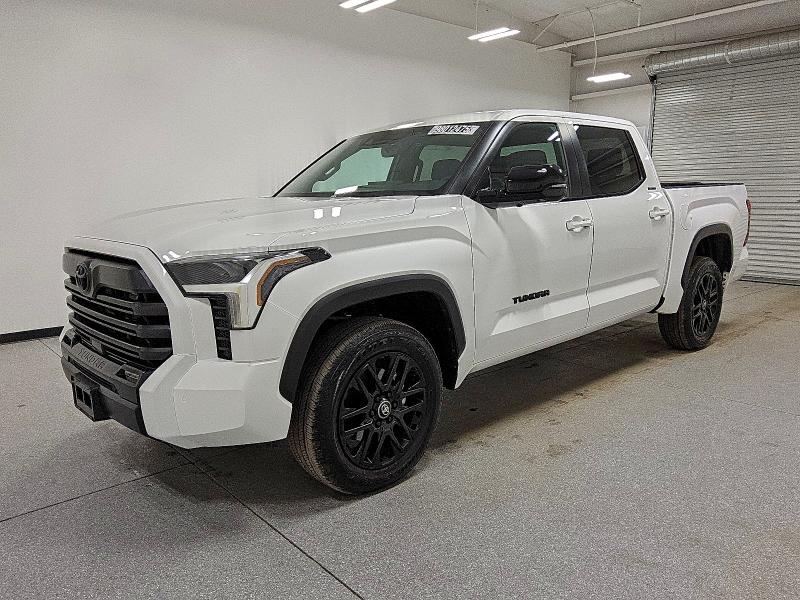 Фото 1 - TOYOTA TUNDRA