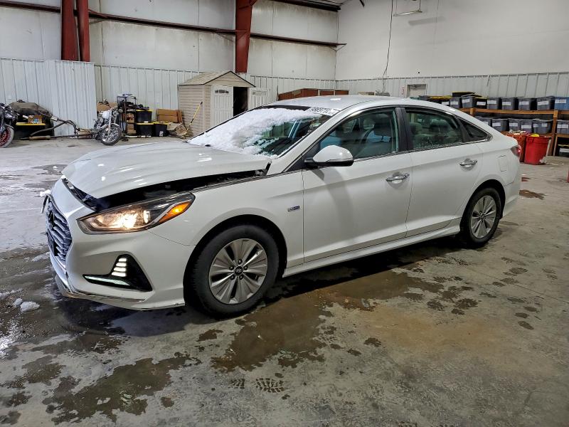 Фото 1 - HYUNDAI SONATA