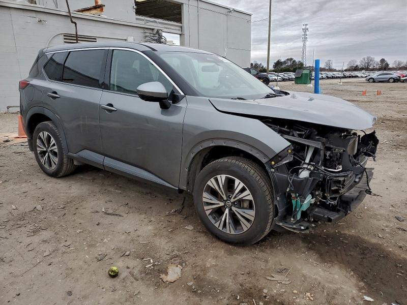 Фото 4 - NISSAN ROGUE