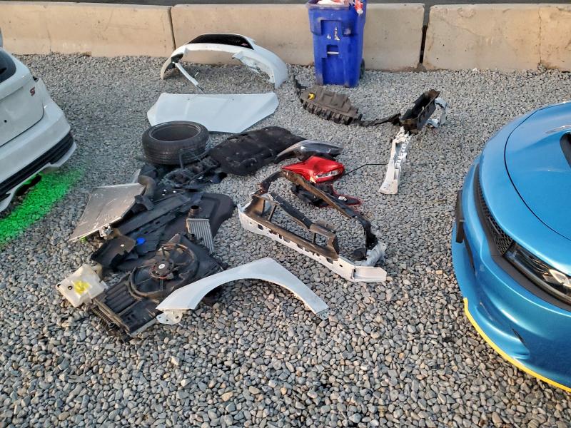 Фото 12 - FORD FOCUS