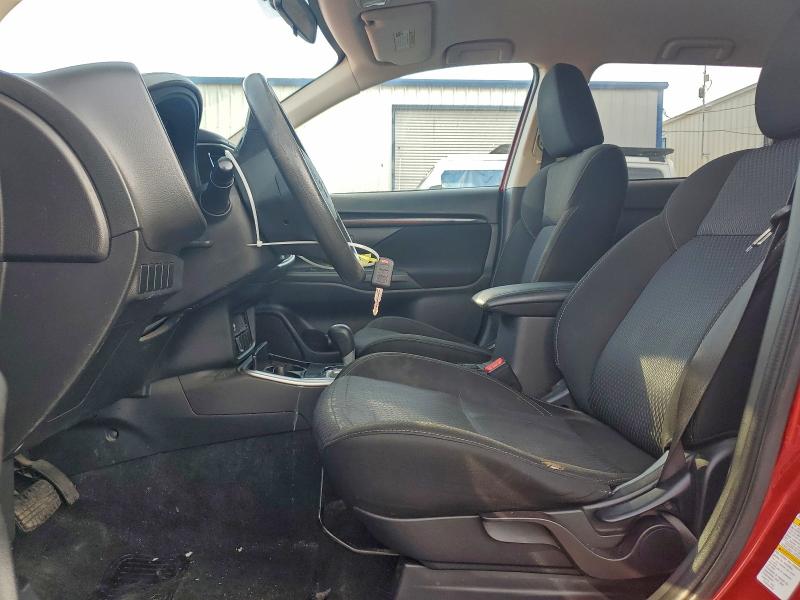 Фото 7 - MITSUBISHI OUTLANDER