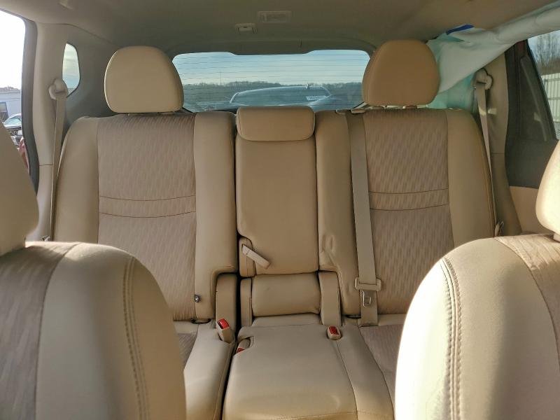 Фото 10 - NISSAN ROGUE