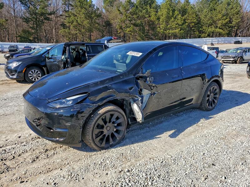Фото 1 - TESLA MODEL Y