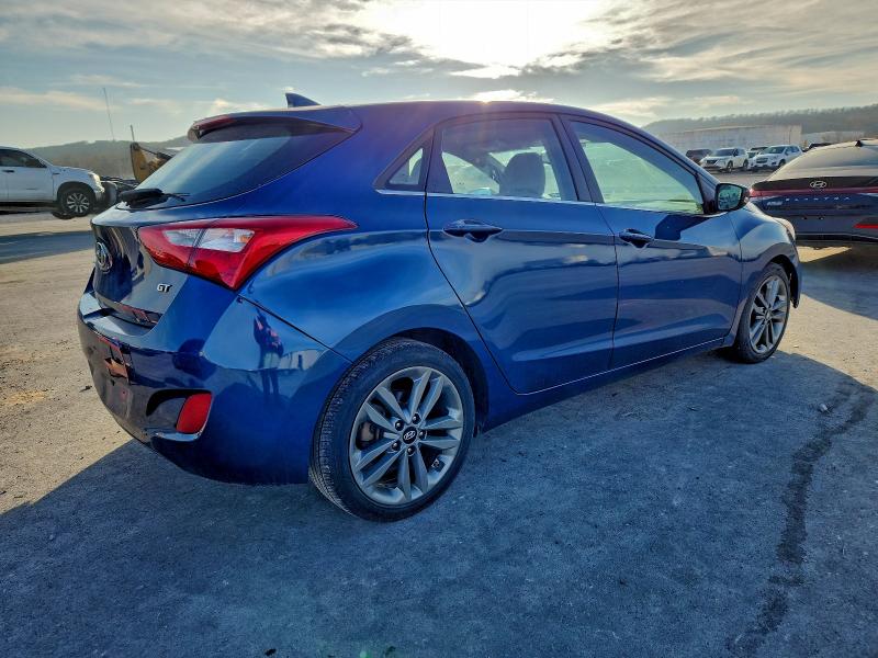 Фото 3 - HYUNDAI ELANTRA