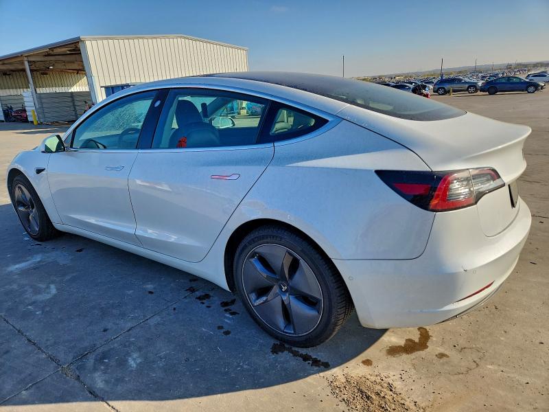 Фото 2 - TESLA MODEL 3