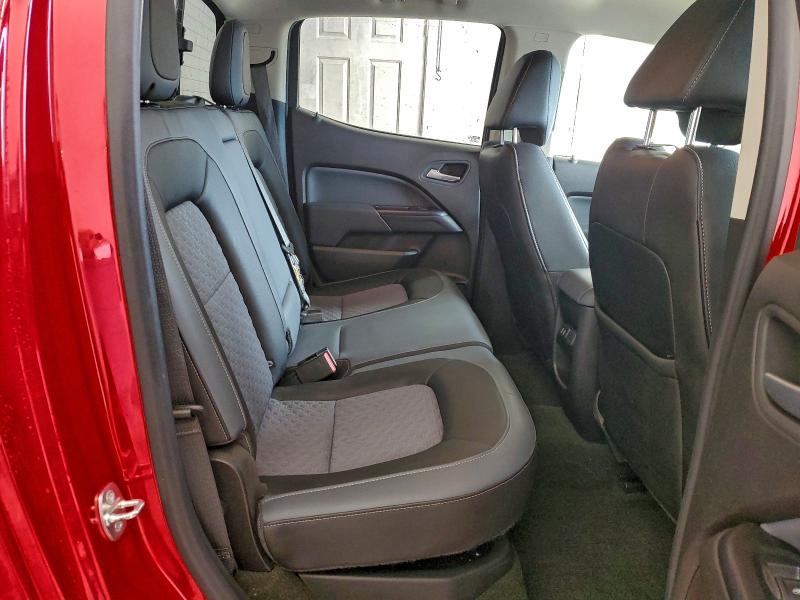 Фото 10 - CHEVROLET COLORADO