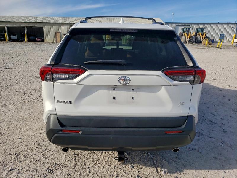 Фото 6 - TOYOTA RAV4