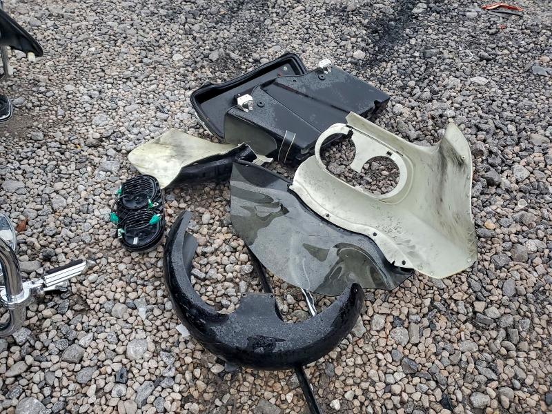 HARLEY-DAVIDSON FLTRU ROAD 2012