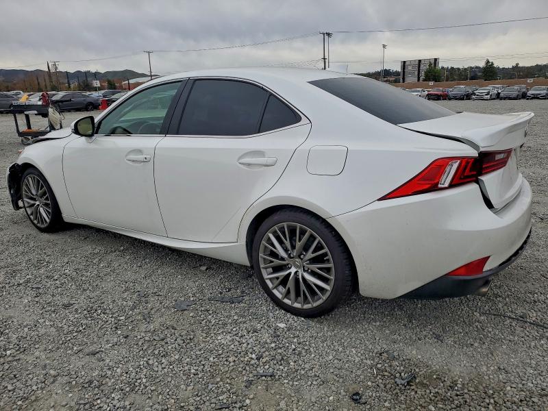 Фото 2 - LEXUS IS