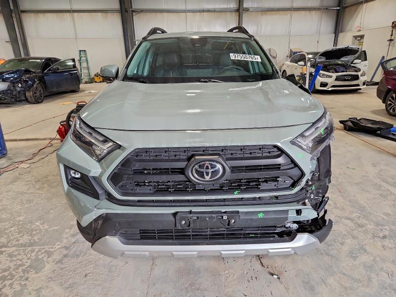 Фото 5 - TOYOTA RAV4