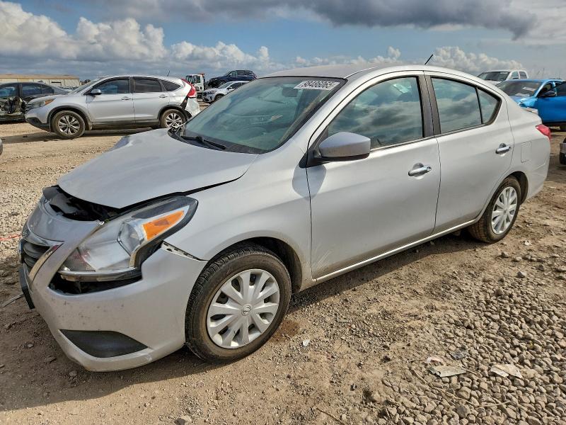 Фото 1 - NISSAN VERSA