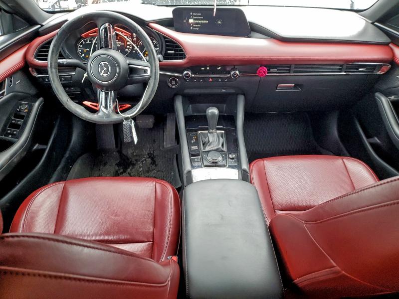 Фото 8 - MAZDA 3