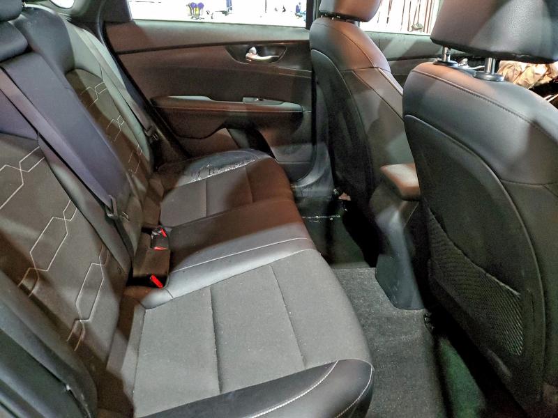 Фото 10 - KIA FORTE