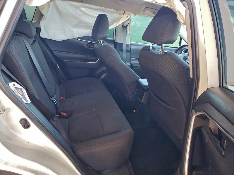 Фото 10 - TOYOTA RAV4