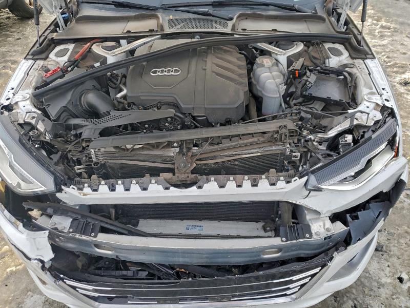 Фото 11 - AUDI A4