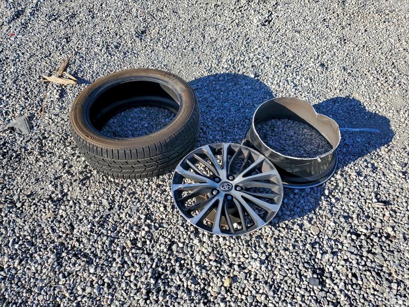 Фото 12 - TOYOTA CAMRY