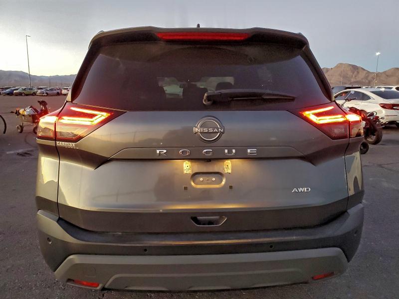 Фото 6 - NISSAN ROGUE