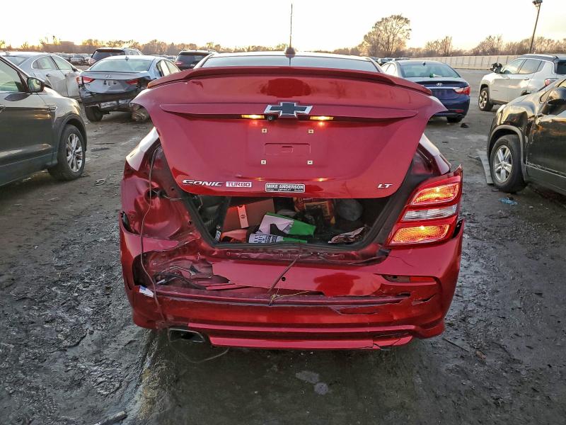 Фото 6 - CHEVROLET SONIC