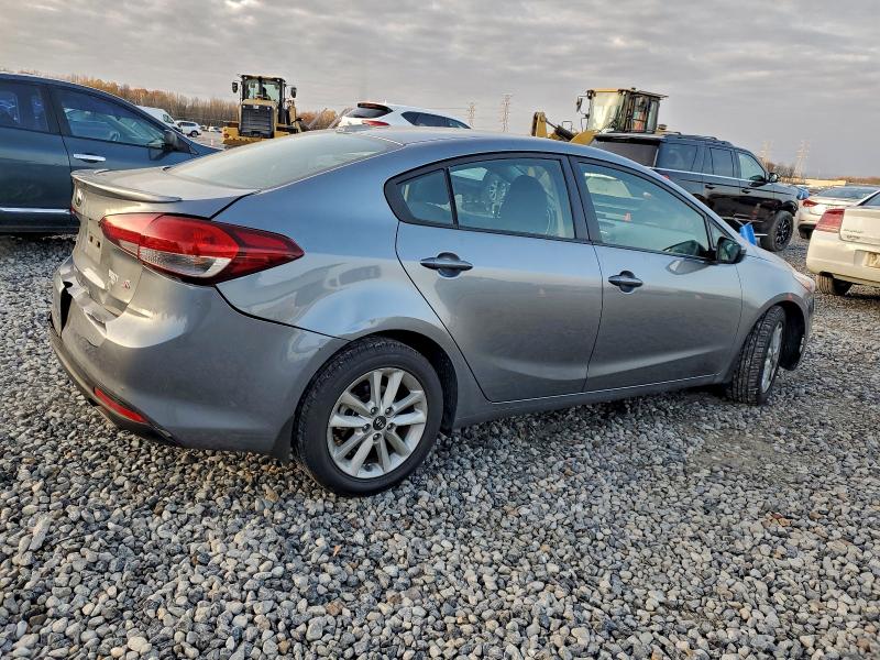 Фото 3 - KIA FORTE