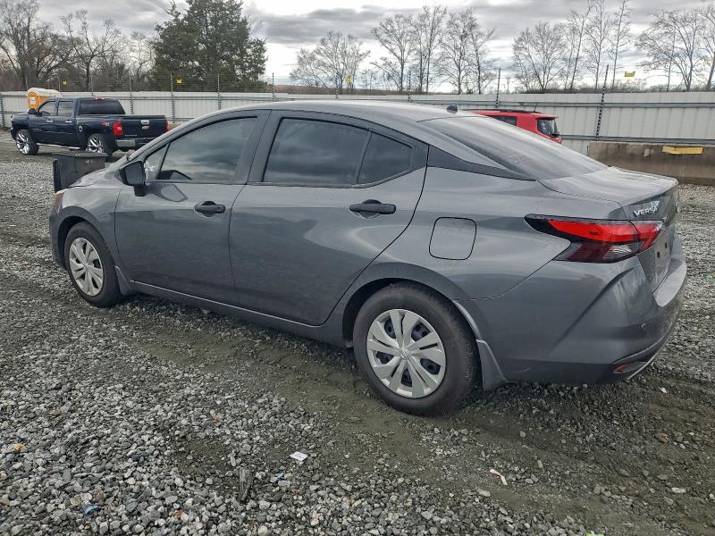 Фото 2 - NISSAN VERSA