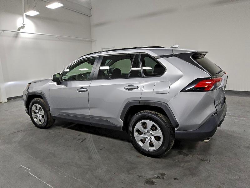 Фото 2 - TOYOTA RAV4