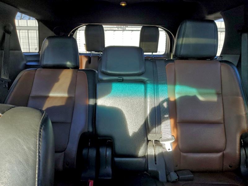 Фото 10 - FORD EXPLORER