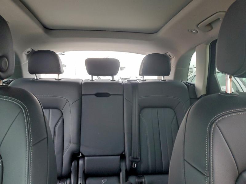 Фото 10 - AUDI Q5