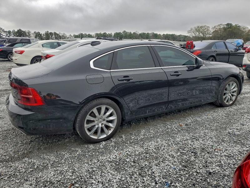 Фото 3 - VOLVO S90