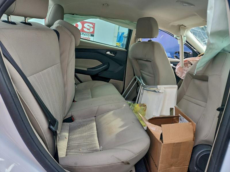 Фото 10 - FORD FOCUS