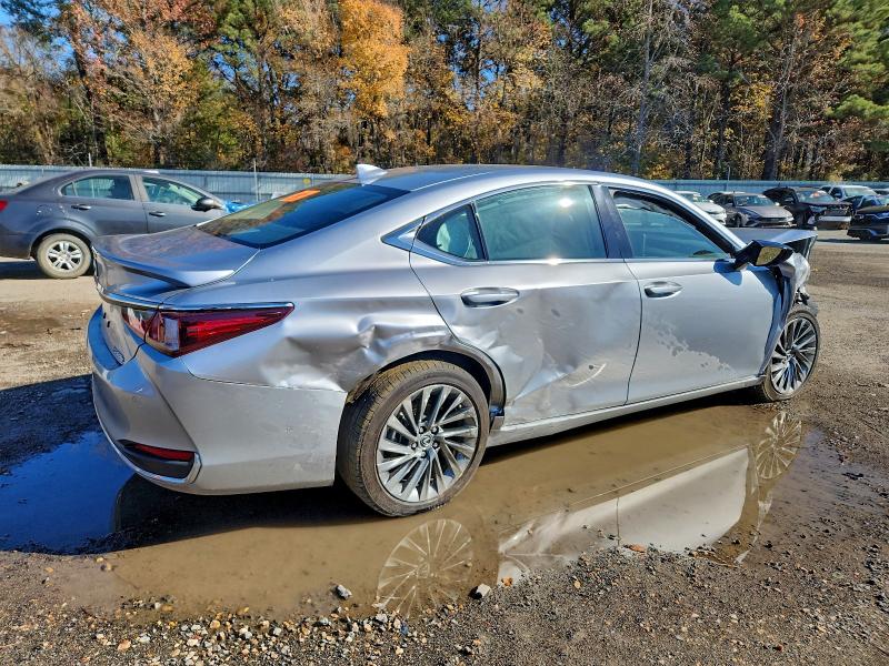 Фото 3 - LEXUS ES300