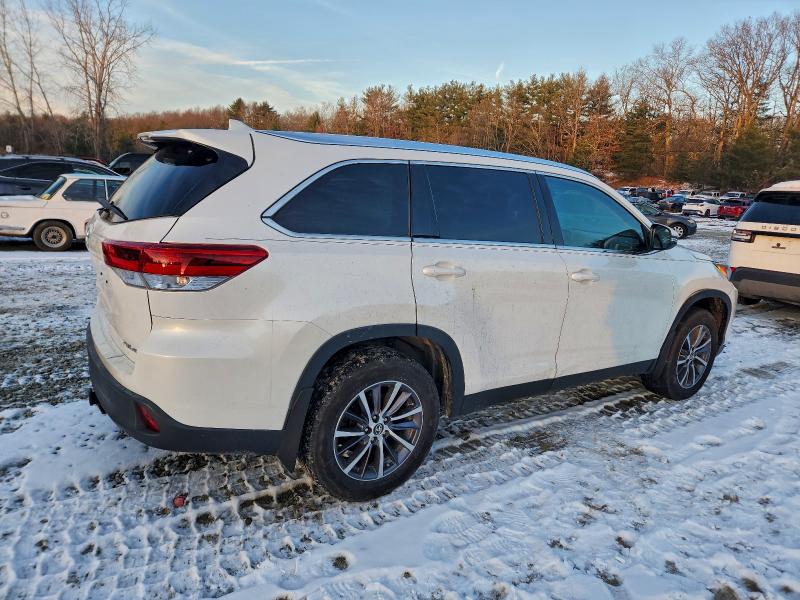 Фото 3 - TOYOTA HIGHLANDER