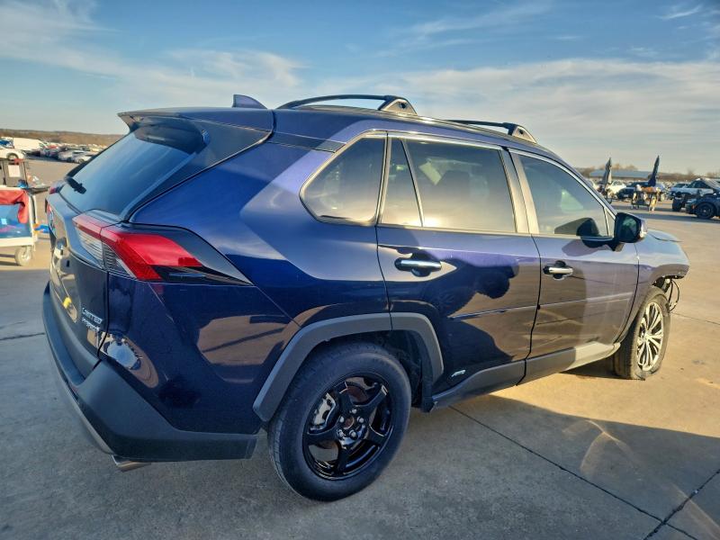 Фото 3 - TOYOTA RAV4