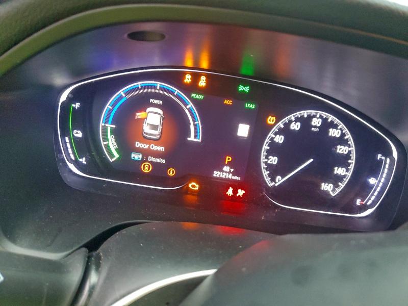 Фото 9 - HONDA INSIGHT