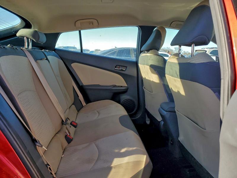 Фото 11 - TOYOTA PRIUS