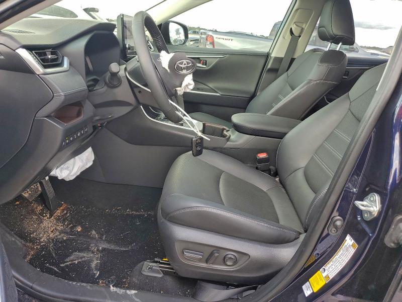 Фото 7 - TOYOTA RAV4