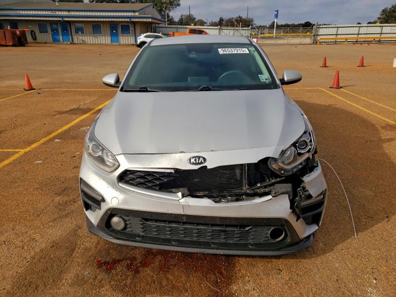 Фото 5 - KIA FORTE