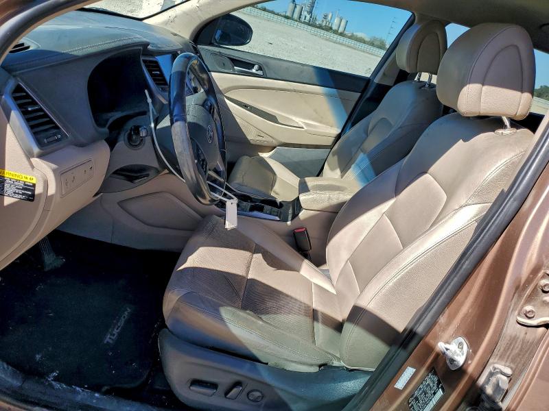 Фото 7 - HYUNDAI TUCSON