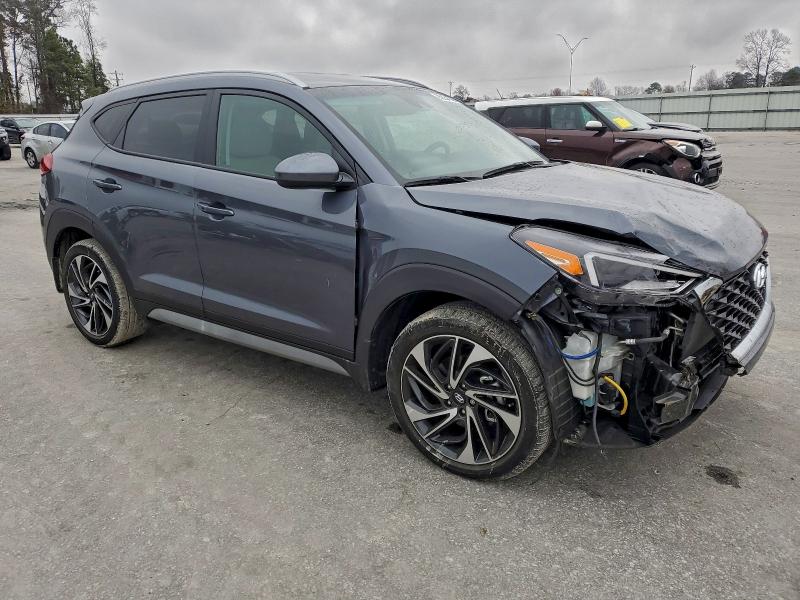 Фото 4 - HYUNDAI TUCSON