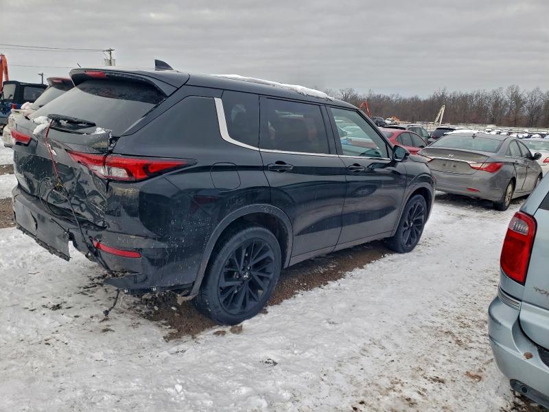 Фото 3 - MITSUBISHI OUTLANDER