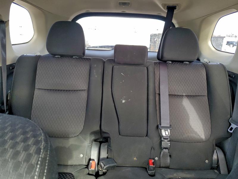 Фото 10 - MITSUBISHI OUTLANDER