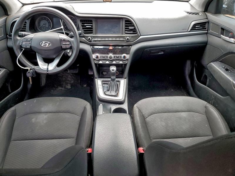 Фото 8 - HYUNDAI ELANTRA