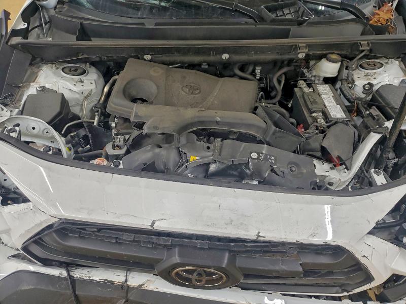 Фото 12 - TOYOTA RAV4