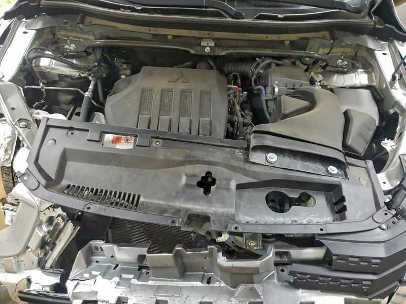 Фото 12 - MITSUBISHI ECLIPSE