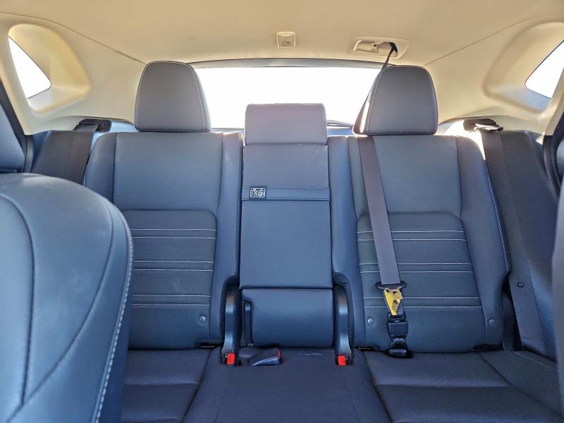 Фото 10 - LEXUS NX