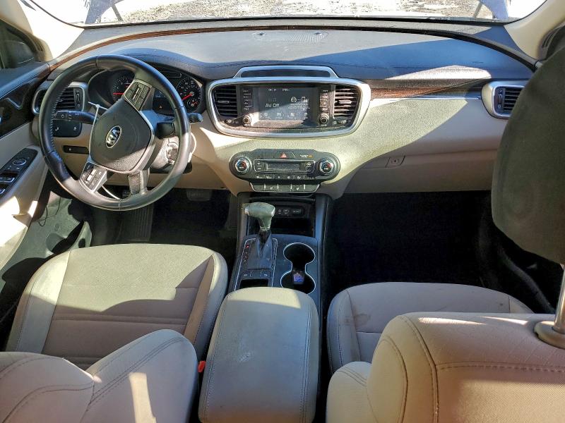 Фото 8 - KIA SORENTO